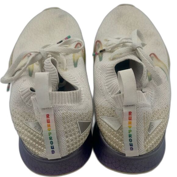 Brooks Women’s Levitate Stealthfit 5 Run Proud Running Shoes, Size 9 - Picture 2 of 11